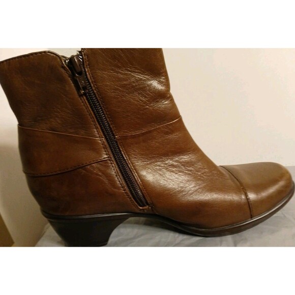 Clarks Roseabelle Bendable Brown Leather Zip Block Heel Ankle Boots Womens 9.5M - Picture 7 of 16